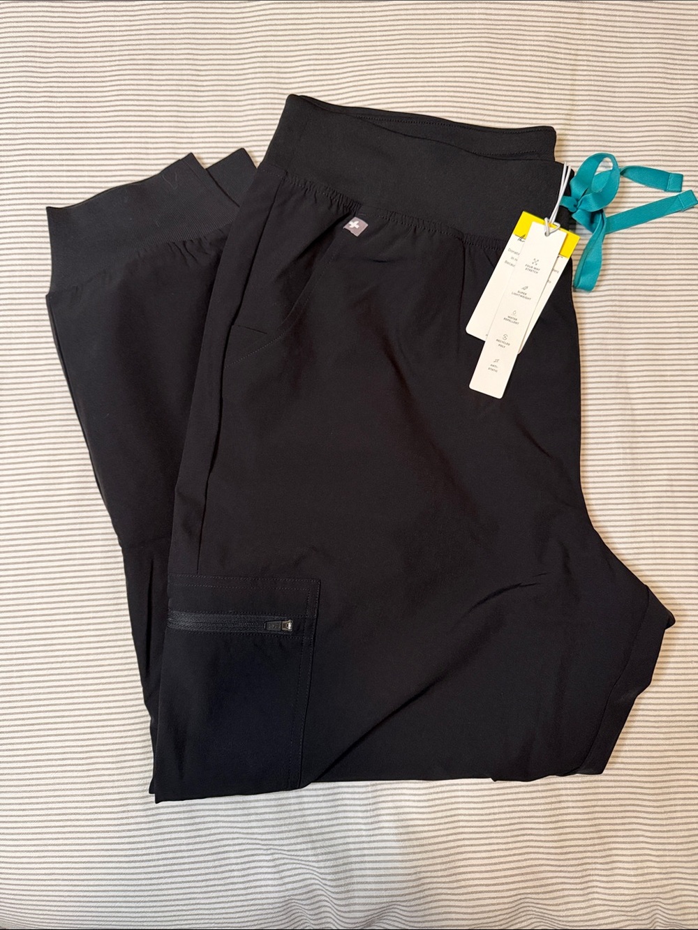 Figs Lined Zamora Jogger Scrubs - Black
